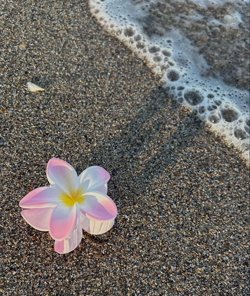 Hawaiian Flower Hair Clip