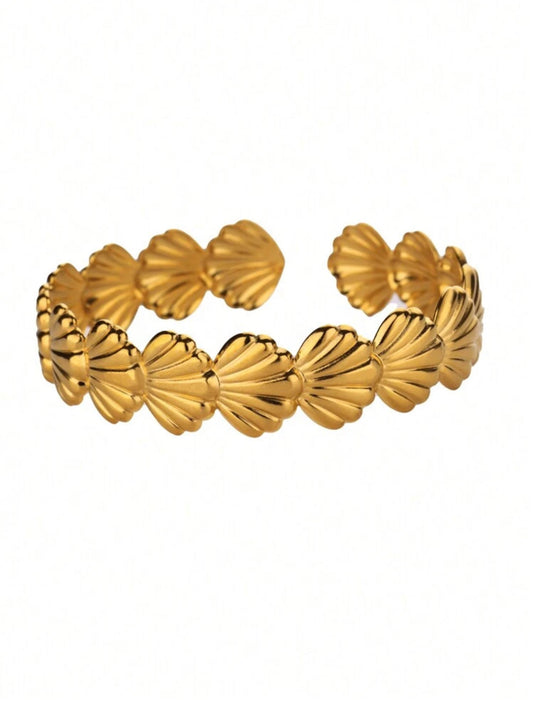 Shells cuff Bangle